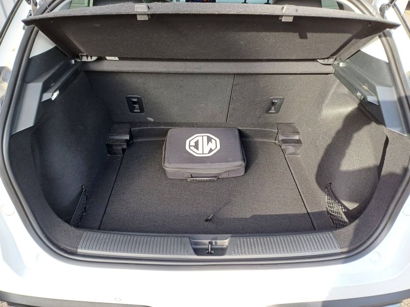 Théobald Occasion MG4 Electrique Berline Blanc